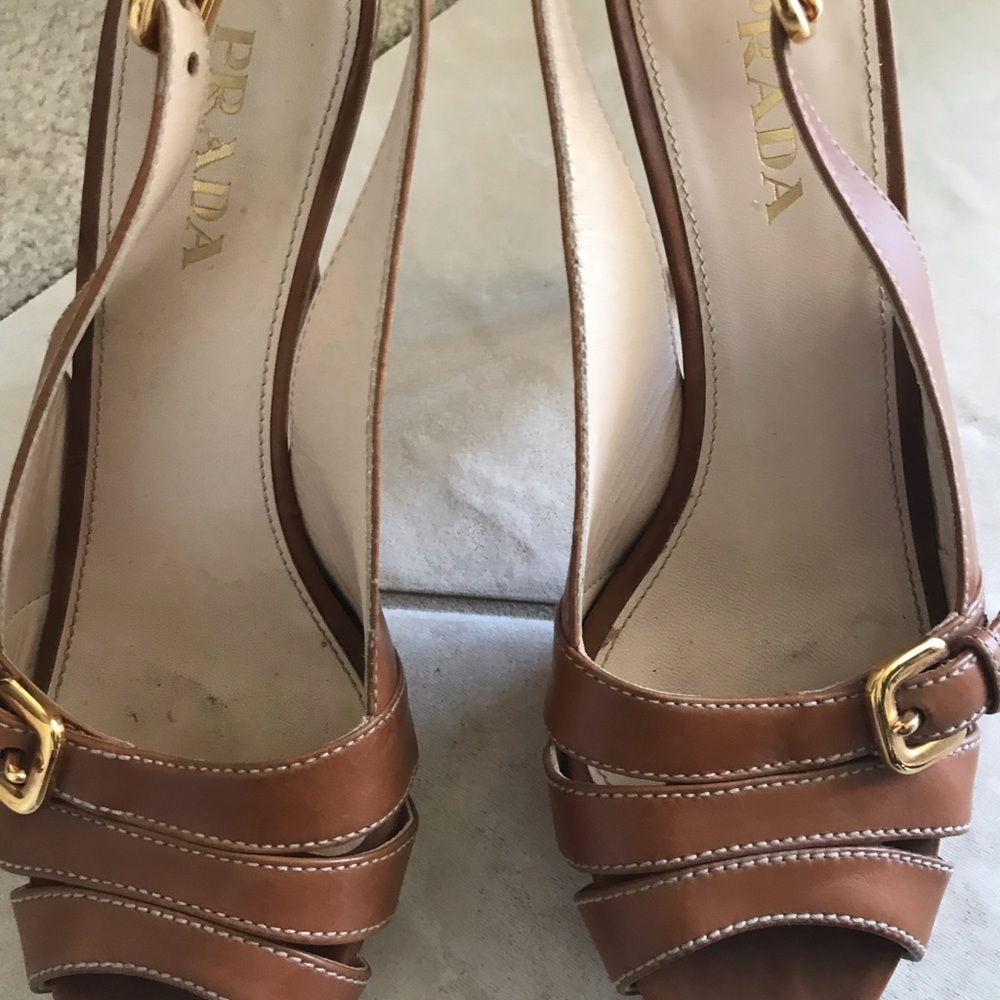 Prada Pumps